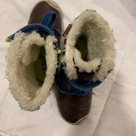 *SOLD* 9 Toddler Go Plae Boots - Picture 4 of 7